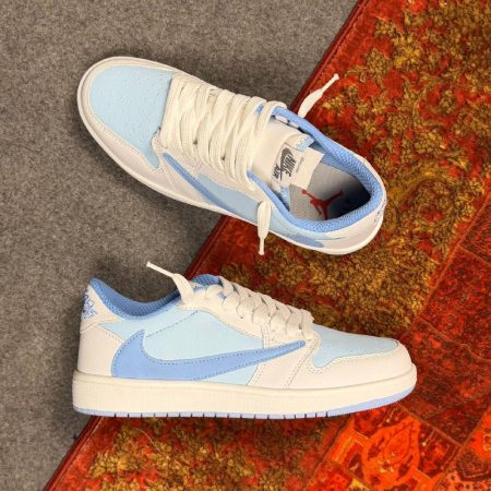 کتونی TRAVIS آسمانی