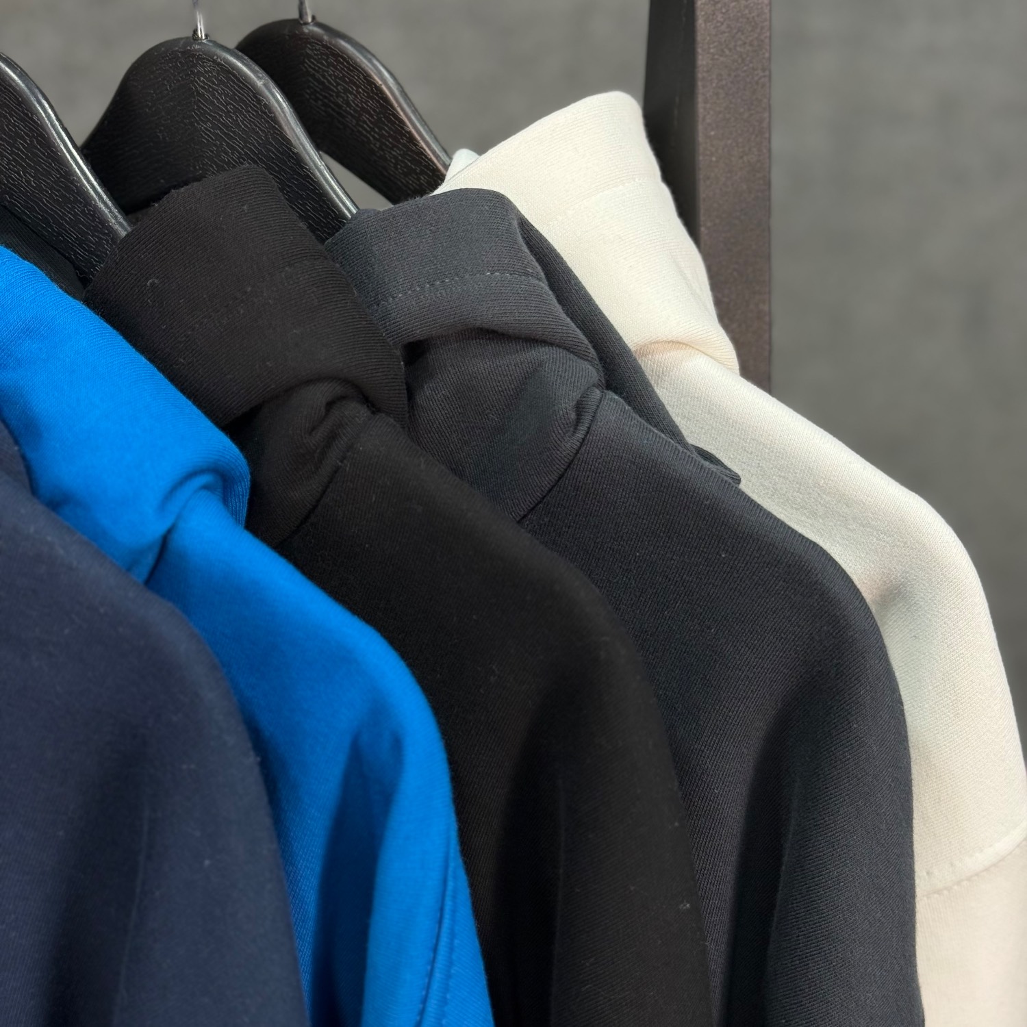 هودی گلدوزی la - Image 3